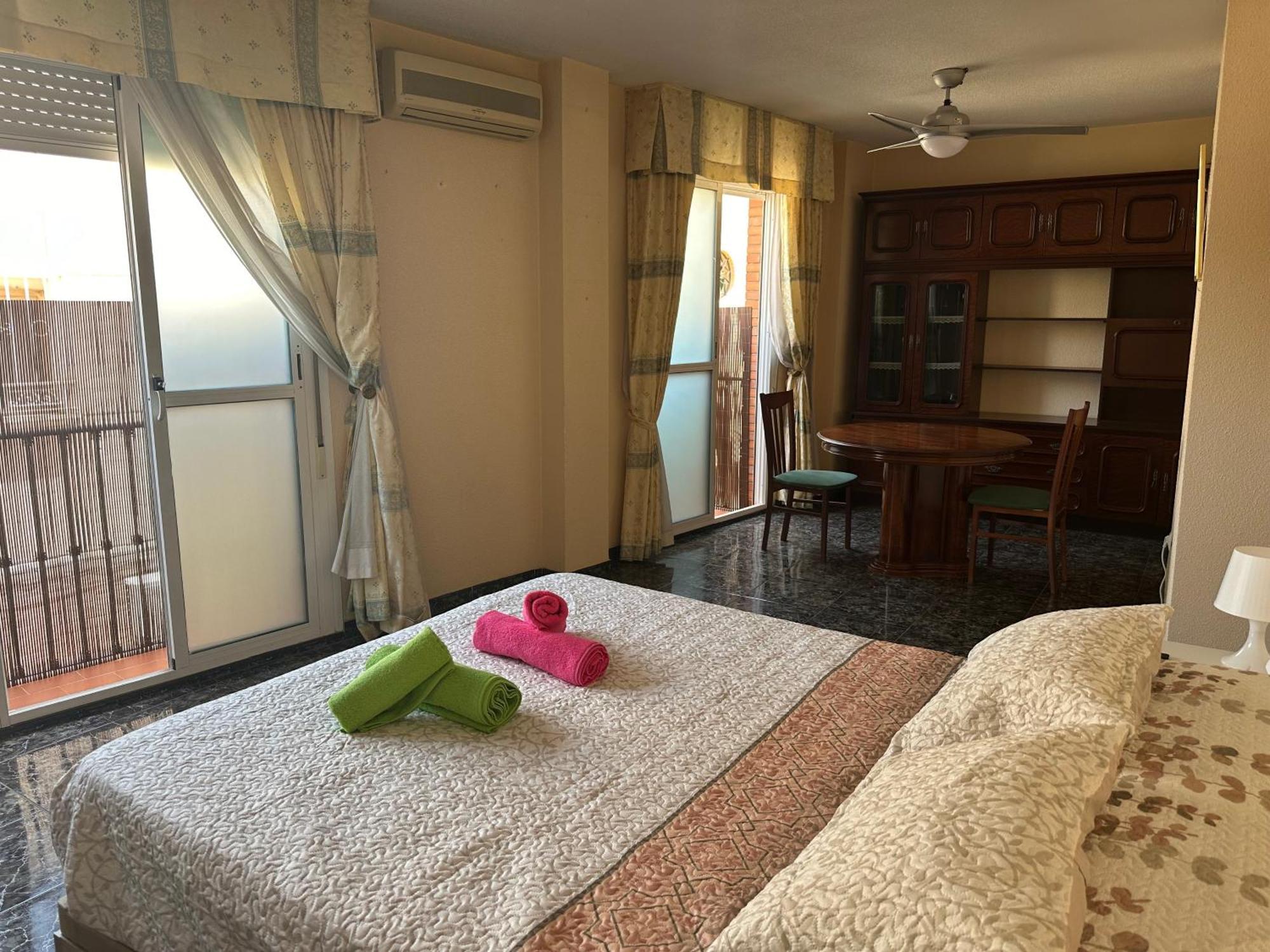 Almeria Centro Habitacion Privada En Apartamento Compartido Eksteriør bilde