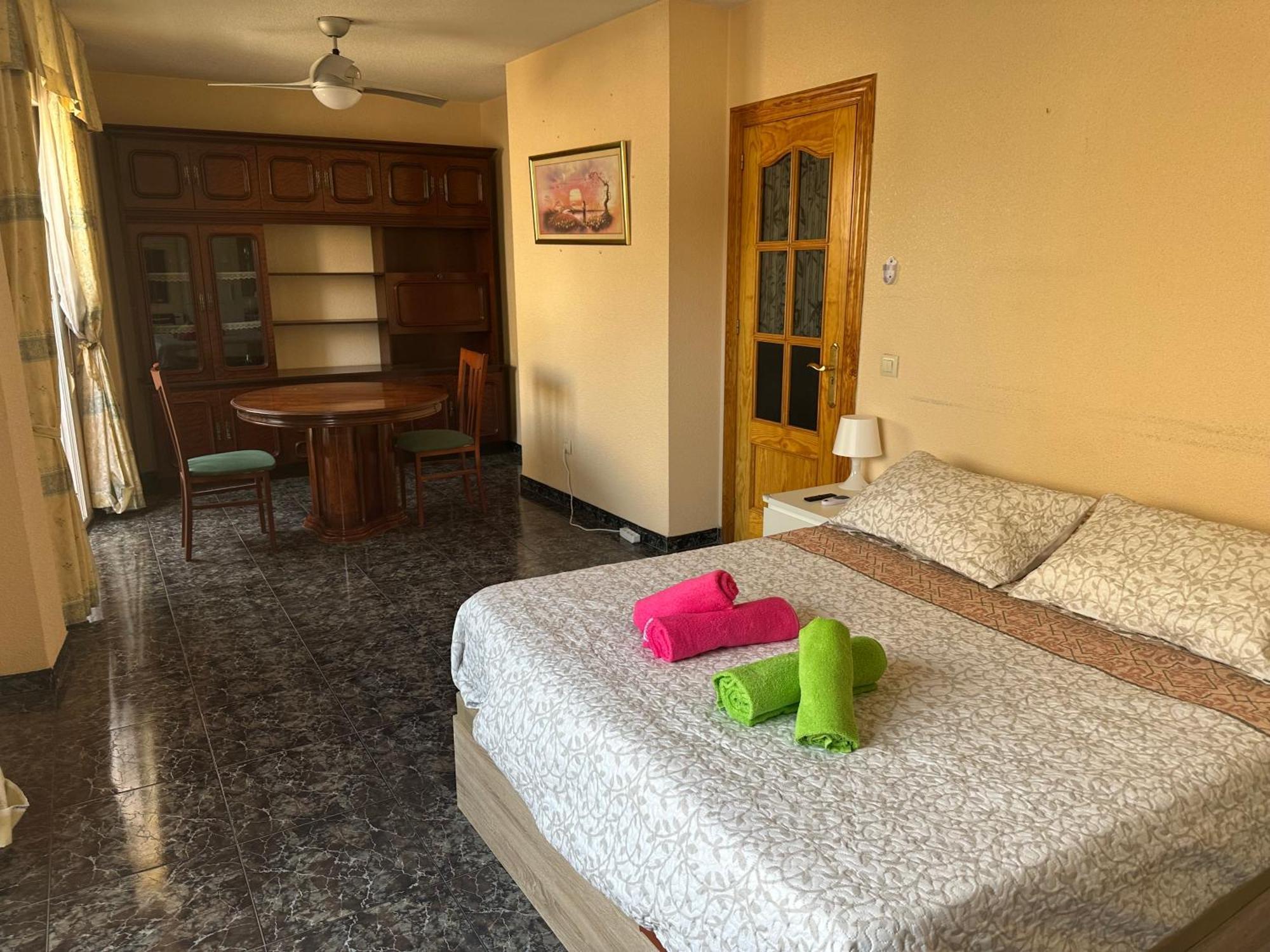 Almeria Centro Habitacion Privada En Apartamento Compartido Eksteriør bilde