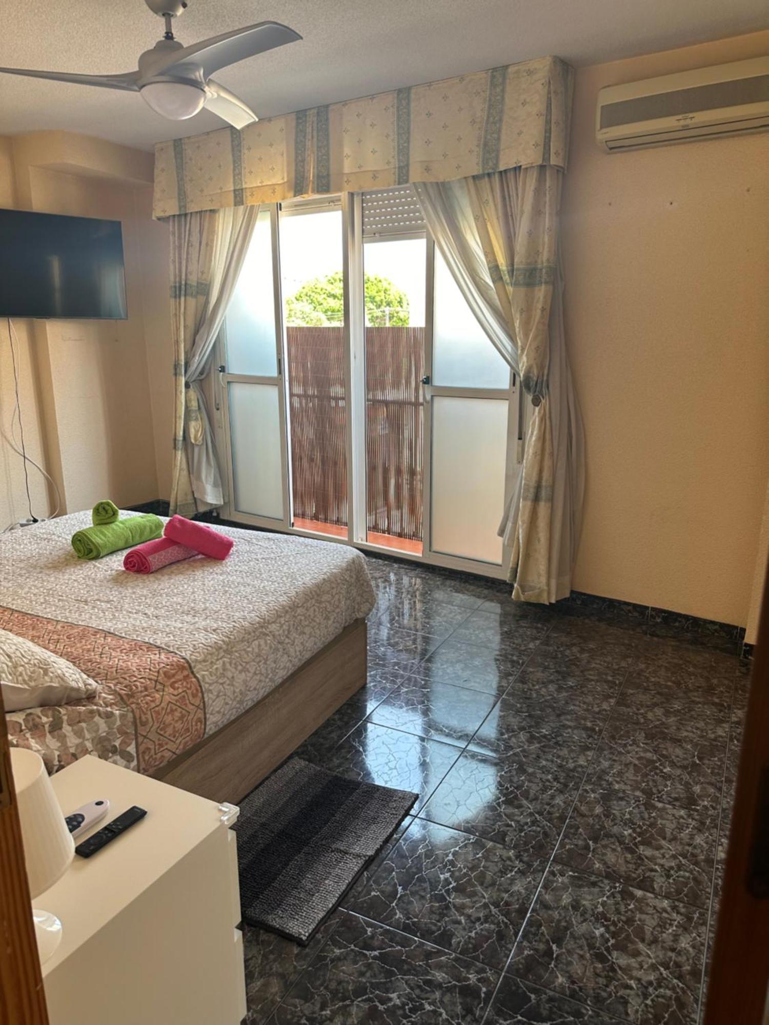Almeria Centro Habitacion Privada En Apartamento Compartido Eksteriør bilde