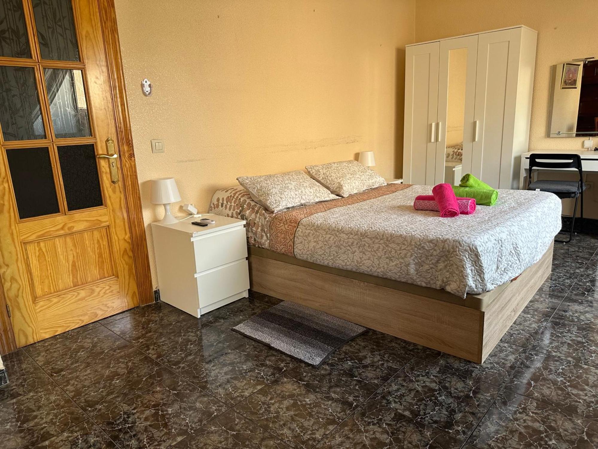 Almeria Centro Habitacion Privada En Apartamento Compartido Eksteriør bilde