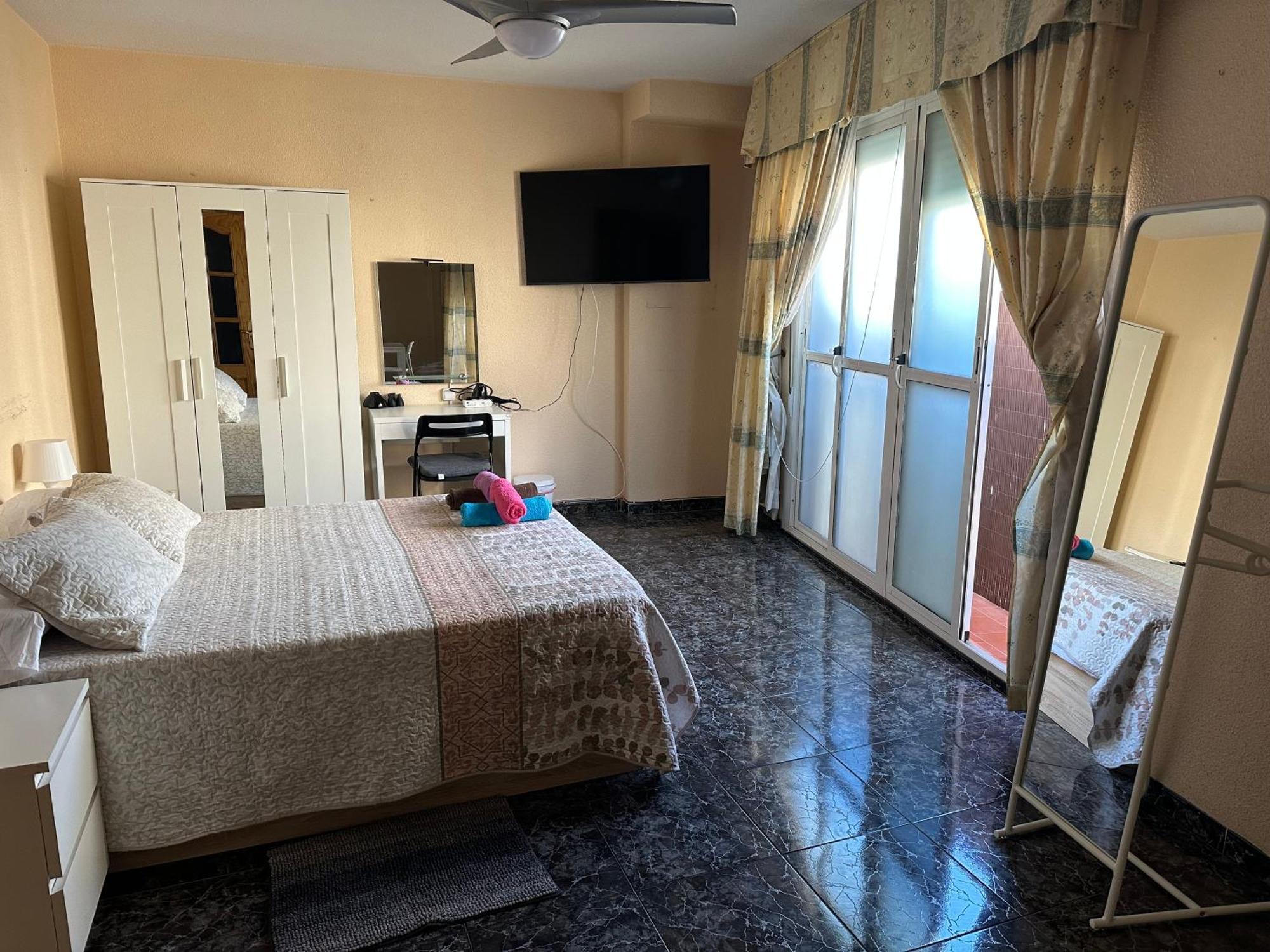 Almeria Centro Habitacion Privada En Apartamento Compartido Eksteriør bilde