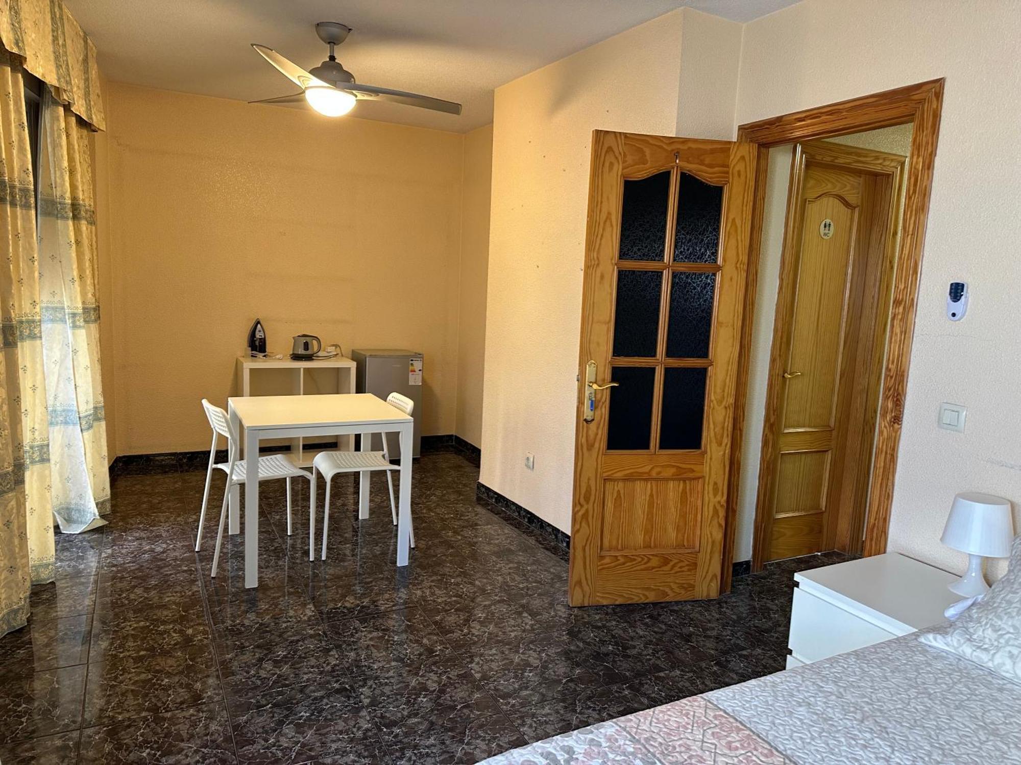 Almeria Centro Habitacion Privada En Apartamento Compartido Eksteriør bilde